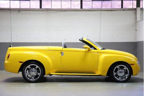 2005 Chevrolet SSR LS