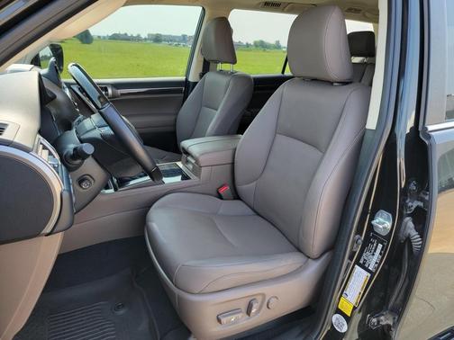 2023 Lexus GX 460 Base