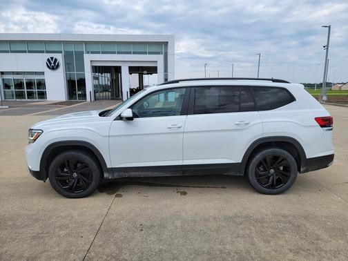 2022 Volkswagen Atlas 3.6L SE w/Technology