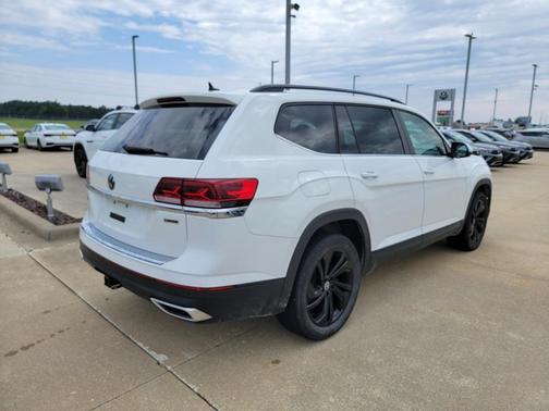 2022 Volkswagen Atlas 3.6L SE w/Technology