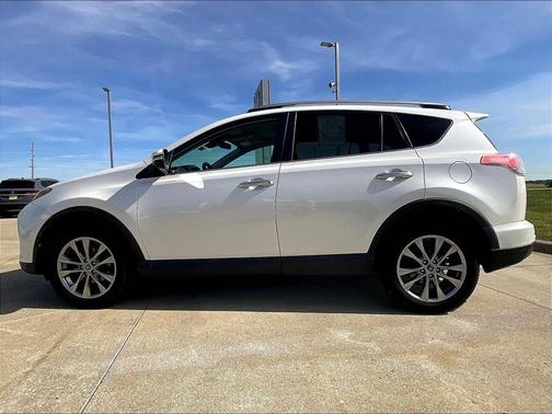 Blizzard Pearl 2017 Toyota RAV4 Limited
