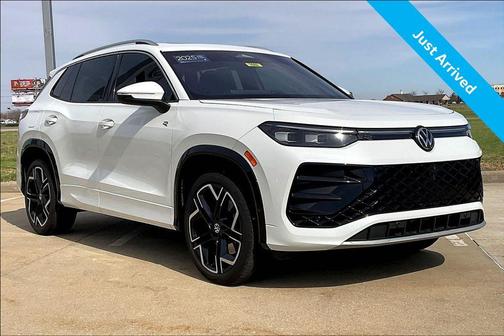 2025 Volkswagen Tiguan 2.0T SEL R-Line