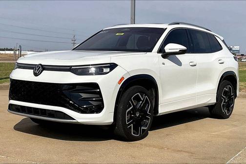 2025 Volkswagen Tiguan 2.0T SEL R-Line