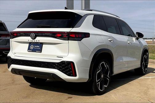 2025 Volkswagen Tiguan 2.0T SEL R-Line