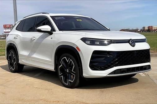 2025 Volkswagen Tiguan 2.0T SEL R-Line