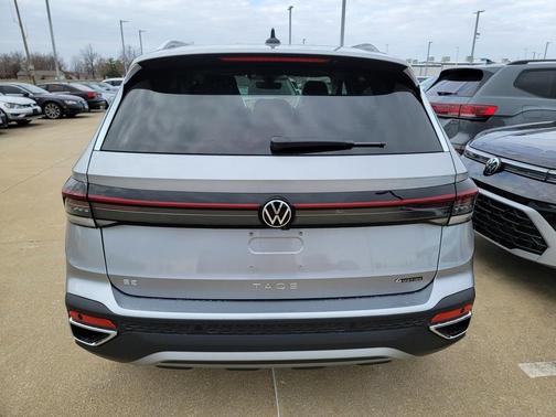 2026 Volkswagen Taos SE