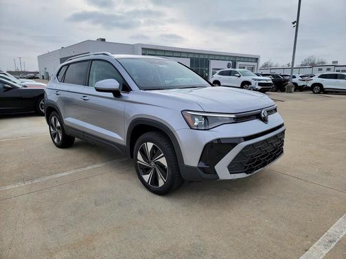 2026 Volkswagen Taos SE