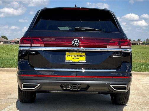 Deep Black Pearl 2026 Volkswagen Atlas 2.0T SE W/TECHNOLOGY