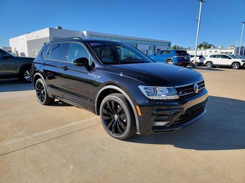 2021 Volkswagen Tiguan 2.0T SE R-Line Black