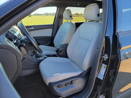 2021 Volkswagen Tiguan 2.0T SE R-Line Black