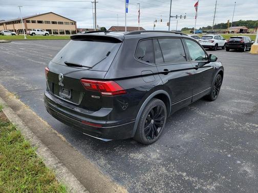 2021 Volkswagen Tiguan 2.0T SE R-Line Black