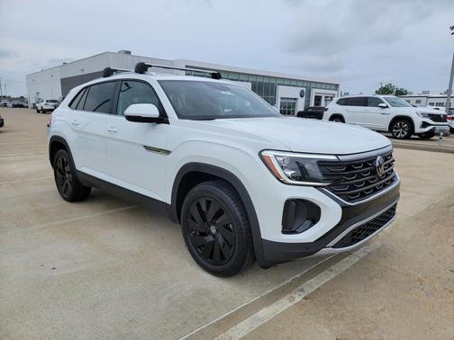 2025 Volkswagen Atlas Cross Sport 2.0T SE w/Technology