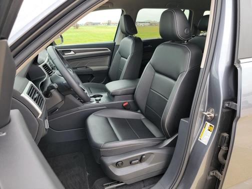2023 Volkswagen Atlas 2.0T SE