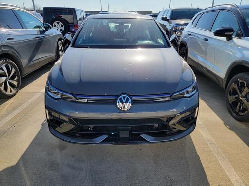 2026 Volkswagen Golf R 2.0T