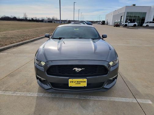 2016 Ford Mustang V6