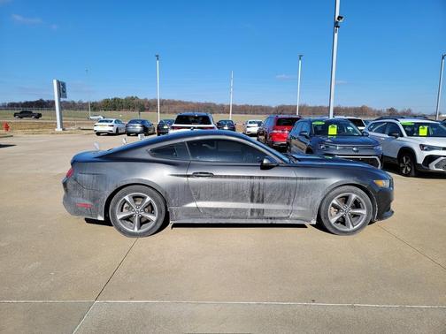2016 Ford Mustang V6