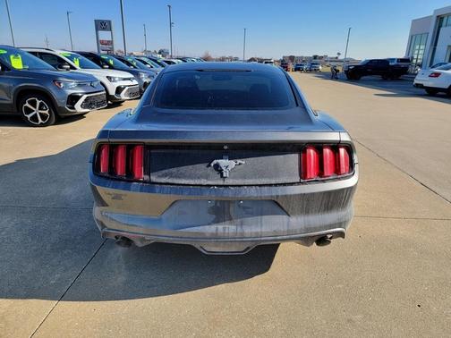 2016 Ford Mustang V6