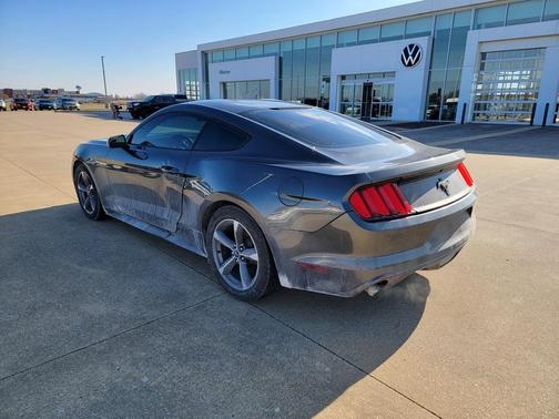 2016 Ford Mustang V6