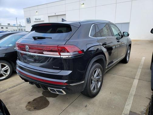 2024 Volkswagen Atlas Cross Sport 2.0T SEL R-Line