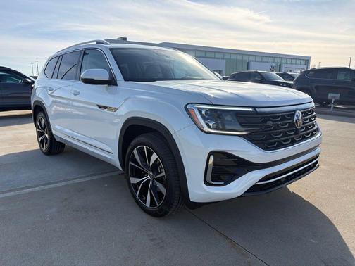 2026 Volkswagen Atlas 2.0T SEL Premium R-Line