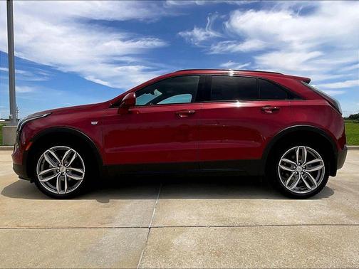 Red Horizon Tintcoat 2019 Cadillac XT4 Sport