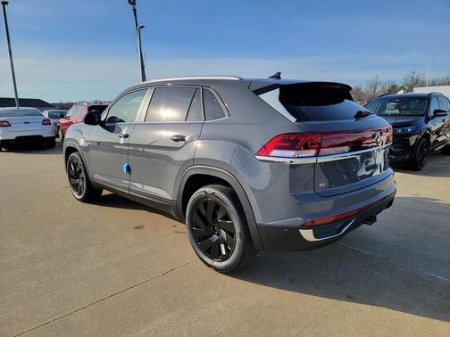 2026 Volkswagen Atlas Cross Sport 2.0T SE