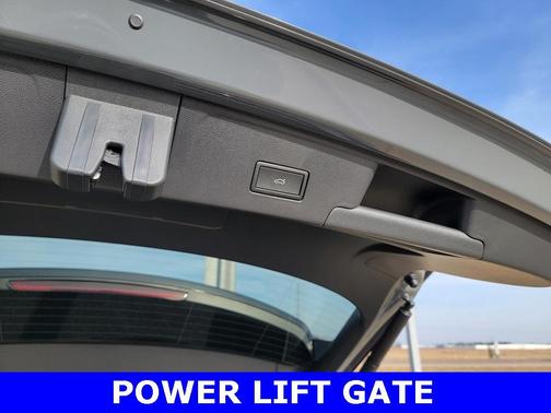 2026 Volkswagen Atlas Cross Sport 2.0T SE