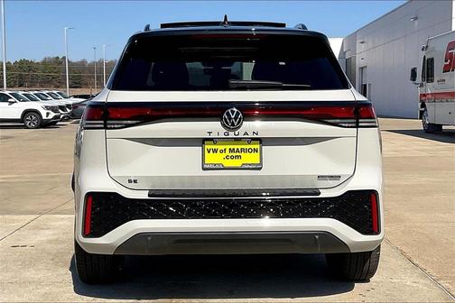 2026 Volkswagen Tiguan 2.0T SE R-Line Black