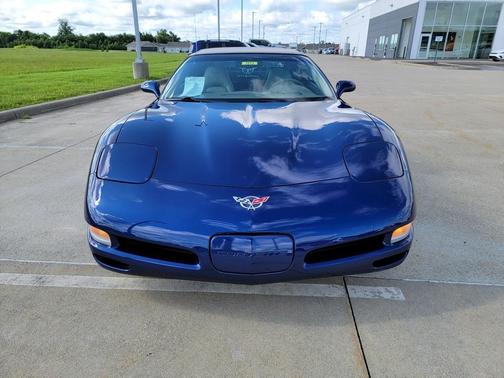 2004 Chevrolet Corvette Base