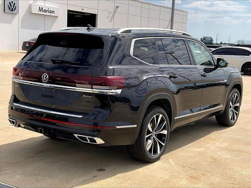 Deep Black Pearl 2026 Volkswagen Atlas 2.0T SEL Premium R-Line
