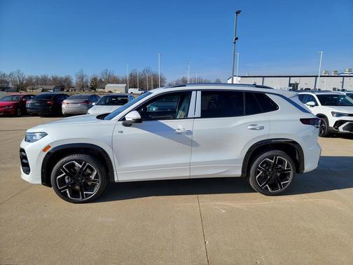 2026 Volkswagen Tiguan 2.0T SEL R-Line