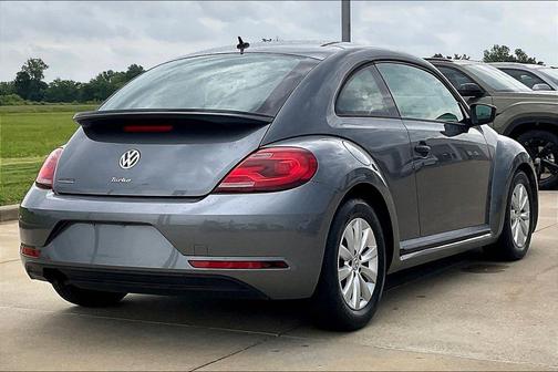 Platinum Gray Metallic 2017 Volkswagen Beetle 1.8T S