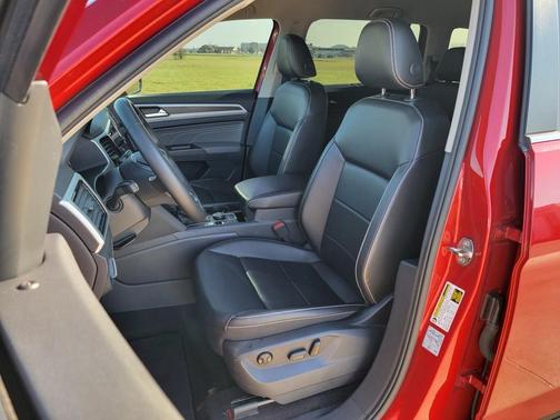 2022 Volkswagen Atlas 3.6L SE w/Technology