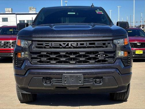 Dark Ash Metallic 2022 Chevrolet Silverado 1500 Custom