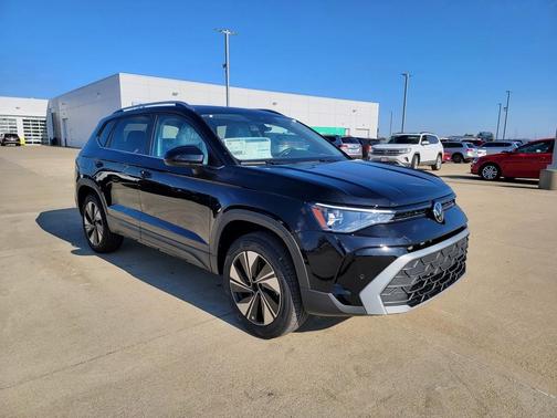 2026 Volkswagen Taos SE