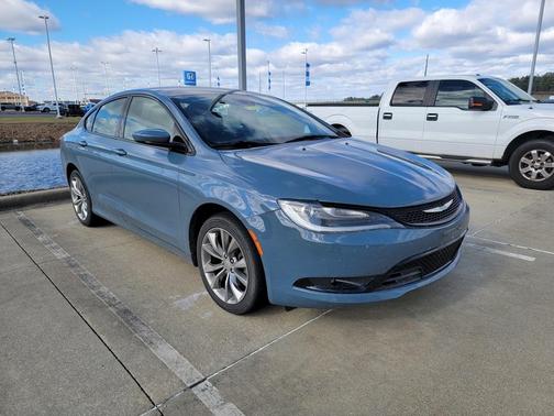 2015 Chrysler 200 S