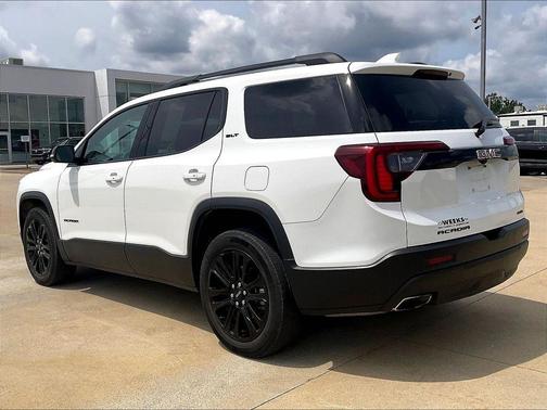 Summit White 2023 GMC Acadia SLT