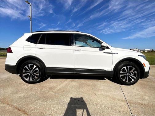 Pure White 2023 Volkswagen Tiguan 2.0T S