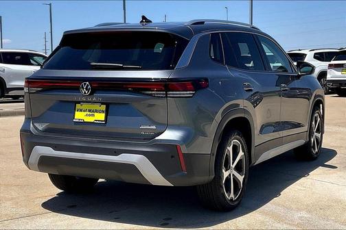 Platinum Gray Metallic 2026 Volkswagen Tiguan 2.0T SE
