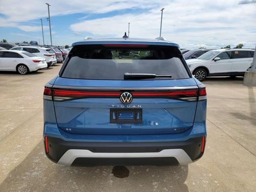 2025 Volkswagen Tiguan 2.0T SE