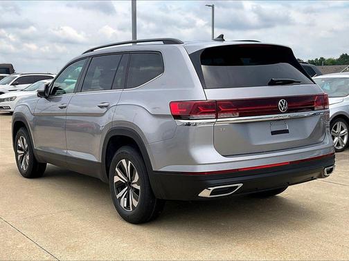 Silver Mist Metallic 2026 Volkswagen Atlas 2.0T SE