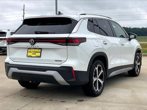 Pure White 2026 Volkswagen Tiguan 2.0T SE
