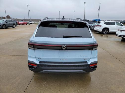 2026 Volkswagen Taos SE