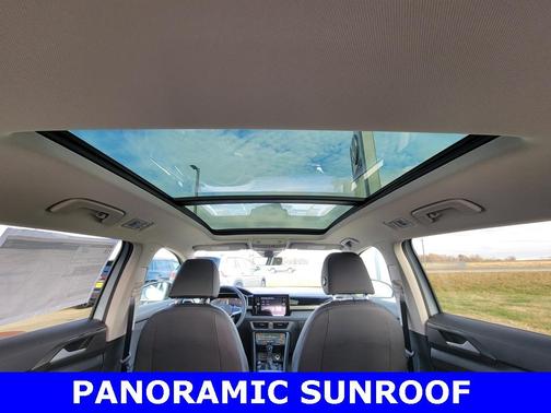 2026 Volkswagen Taos SE