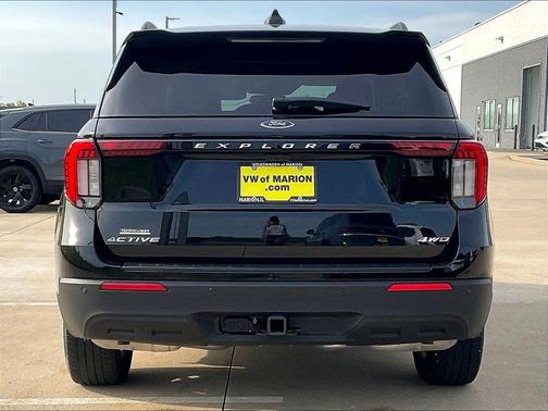 Agate Black Metallic 2025 Ford Explorer Active
