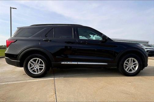 Black Metallic 2025 Ford Explorer Active