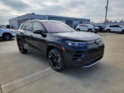 2026 Volkswagen Tiguan 2.0T SEL R-Line