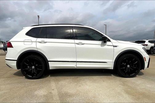 Pure White 2020 Volkswagen Tiguan 2.0T SE R-Line Black