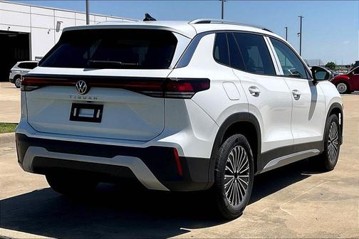 Pure White 2026 Volkswagen Tiguan 2.0T S