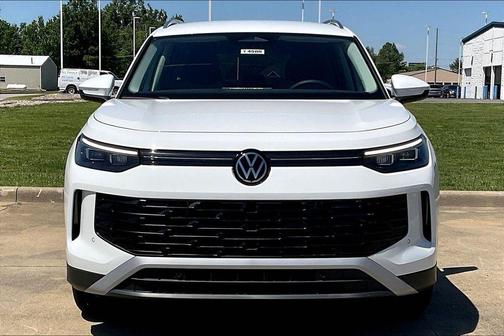 Pure White 2026 Volkswagen Tiguan 2.0T S